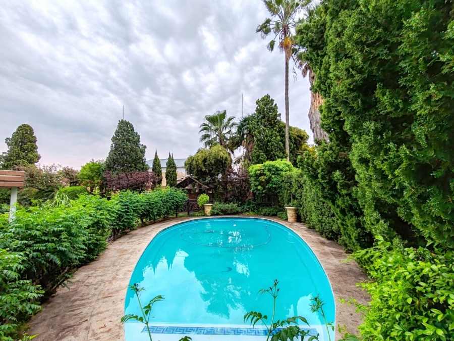 4 Bedroom Property for Sale in Van Der Hoff Park North West